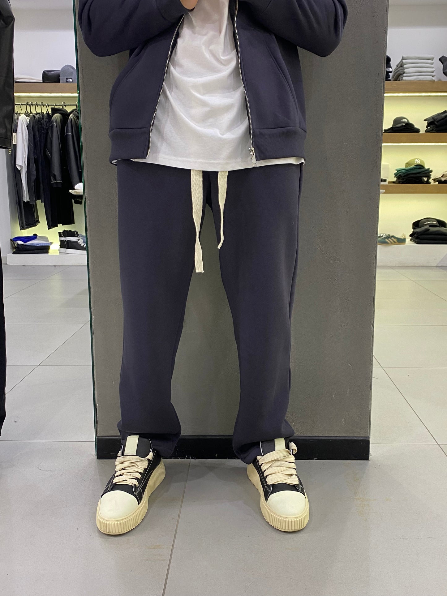 the brothers tuta zip