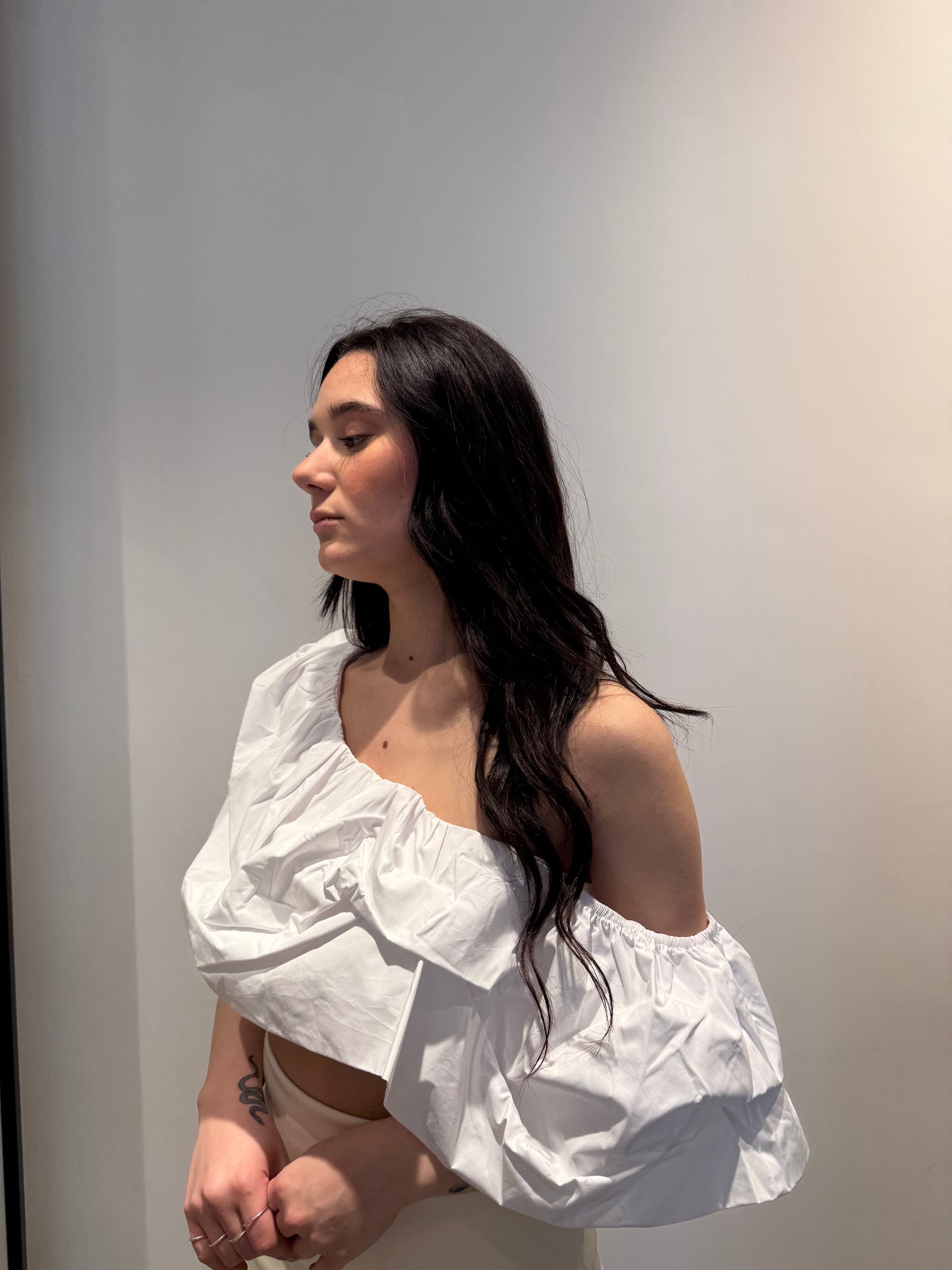 glamorous top monospalla