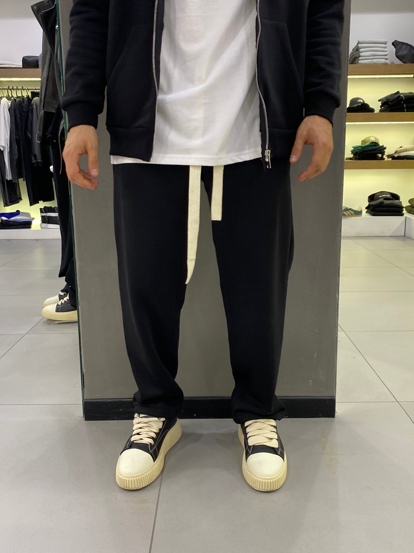 the brothers tuta zip