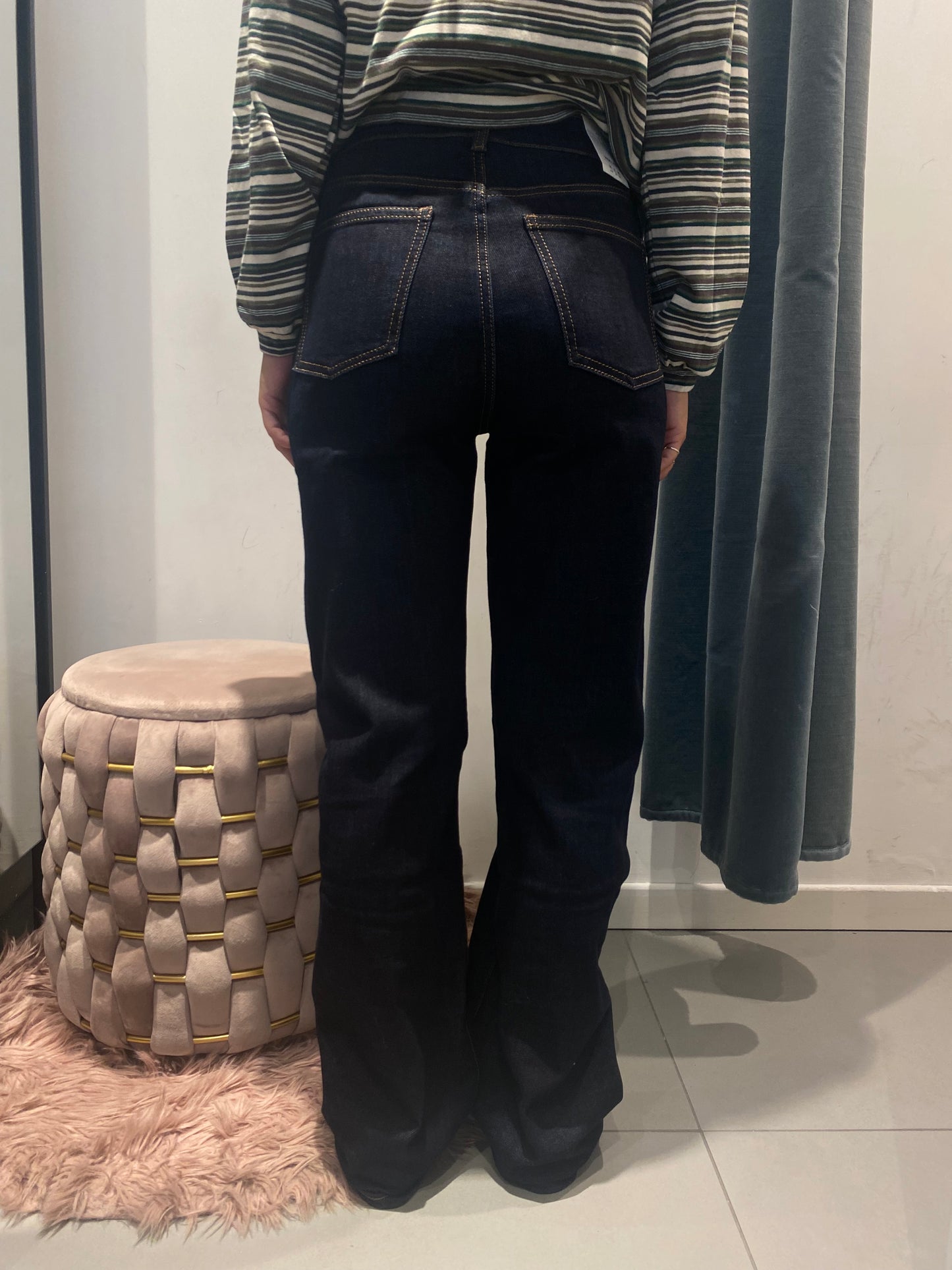 monique jeans chiusura trasversale
