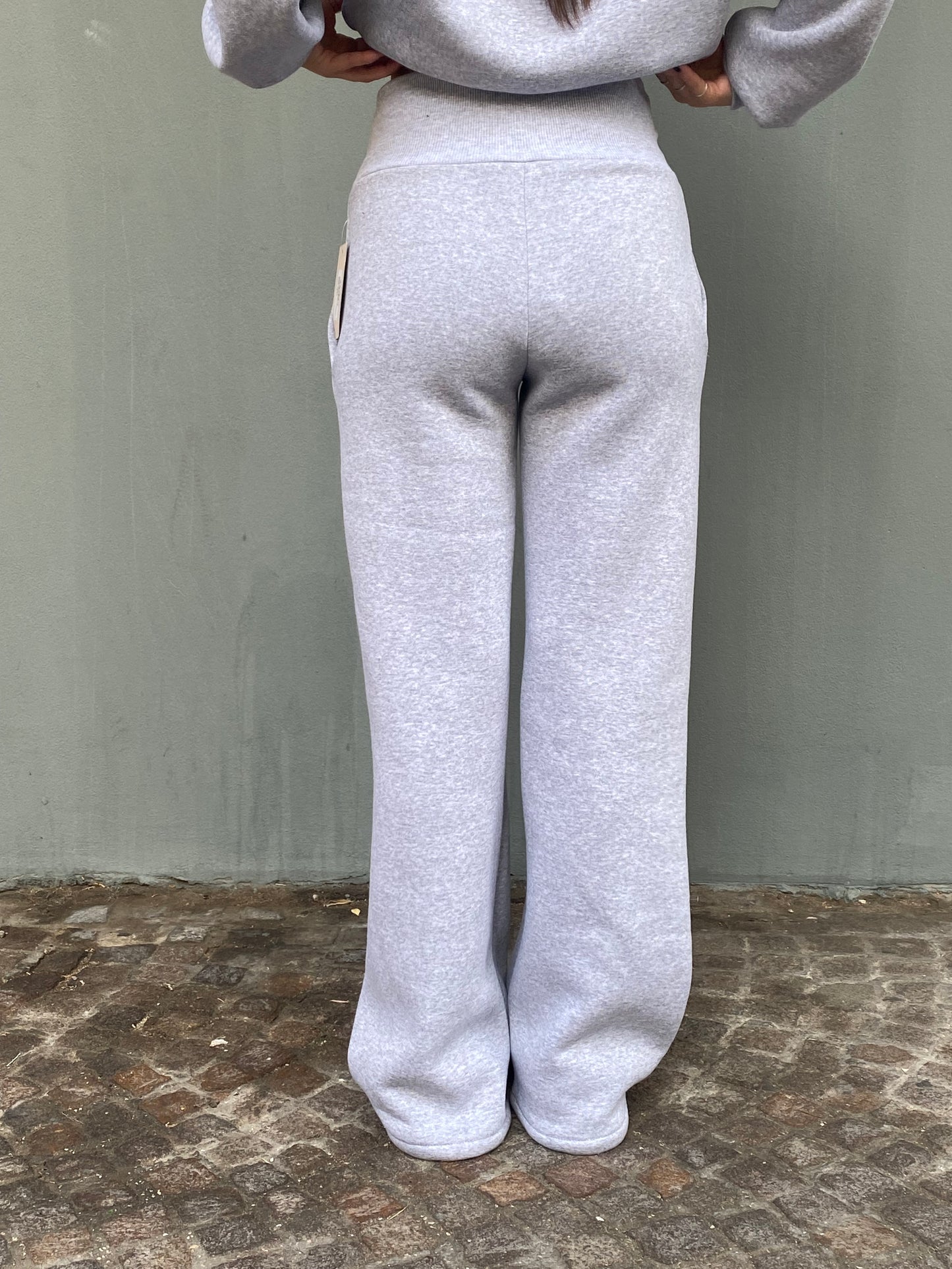 victor panta tuta risvolto