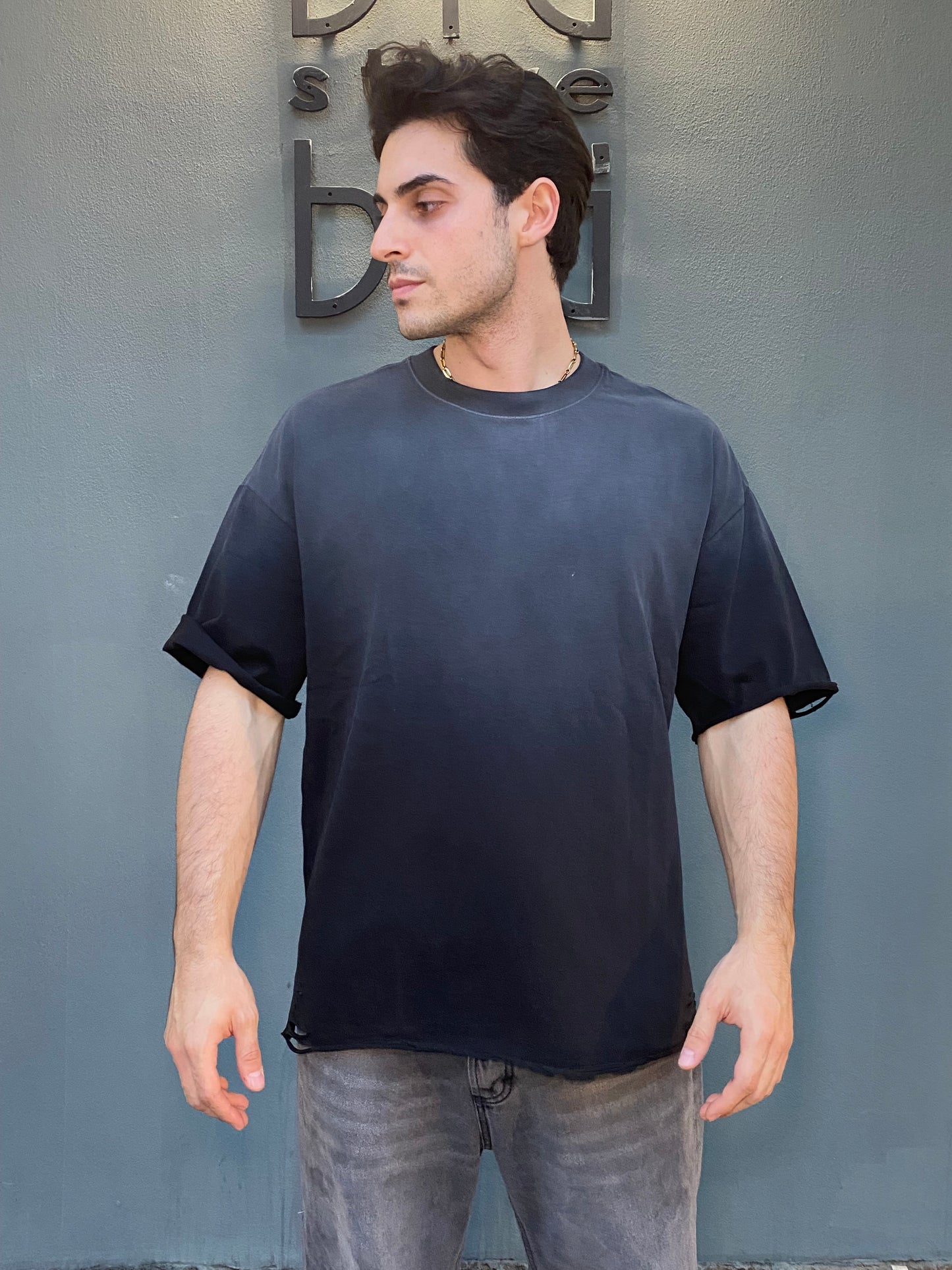 duca t shirt cut out