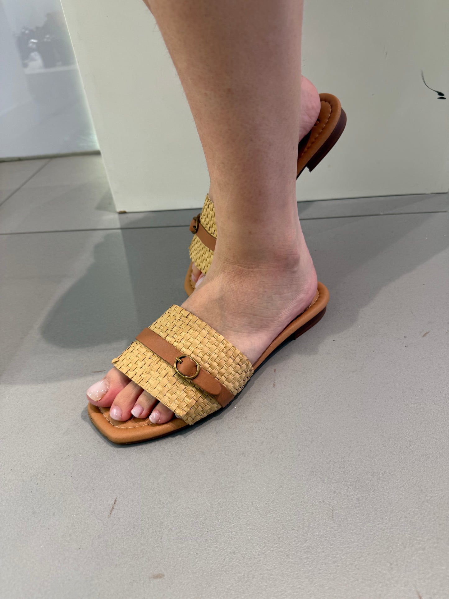 283 sandalo raffia