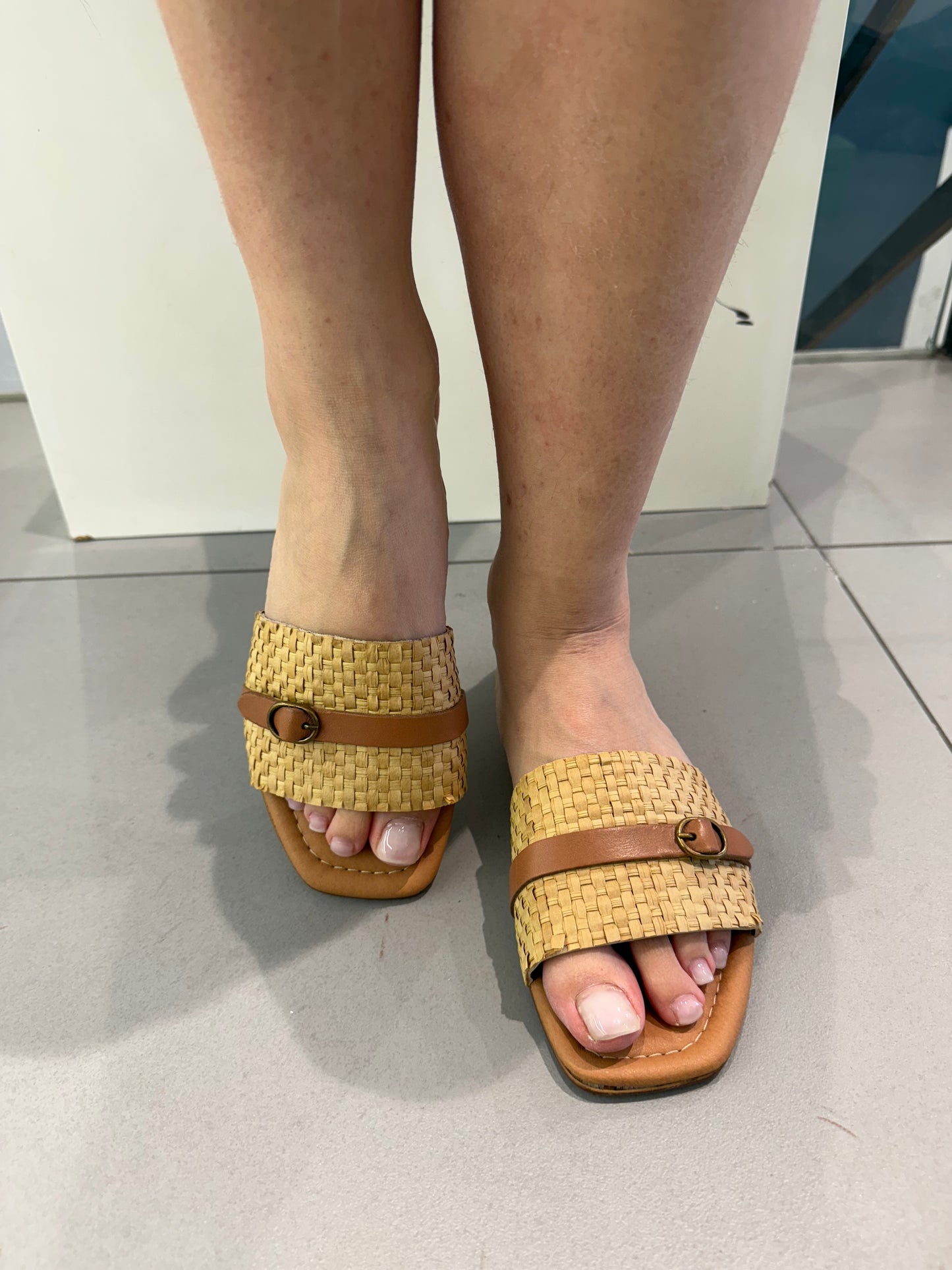 283 sandalo raffia