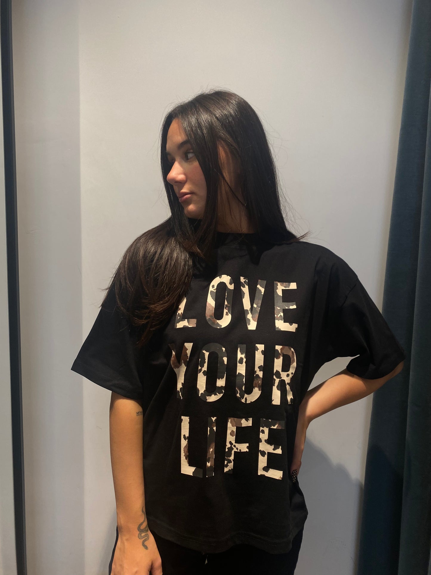 only tshirt stampa e scritta animalier