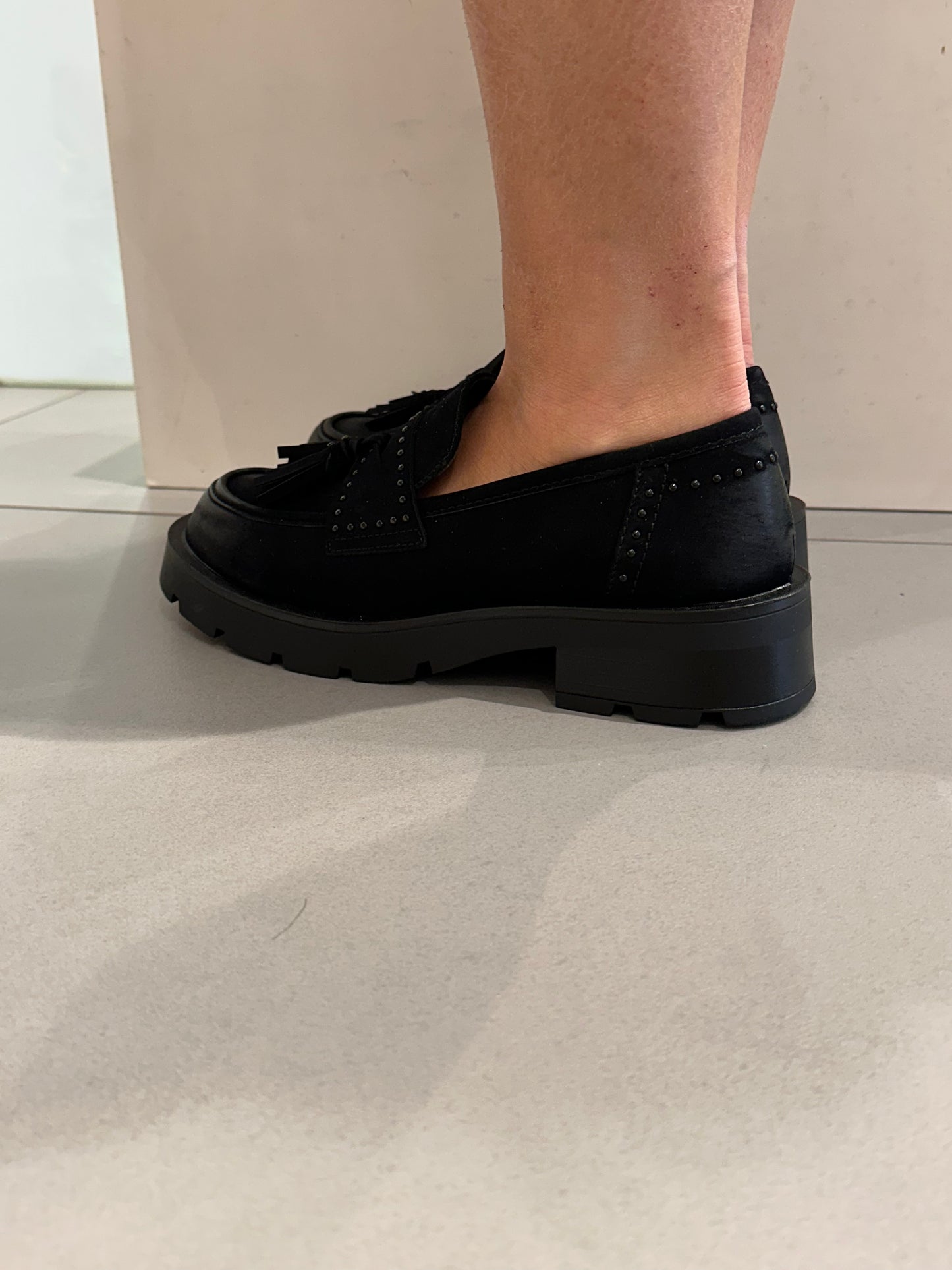 gold mocassino nappina