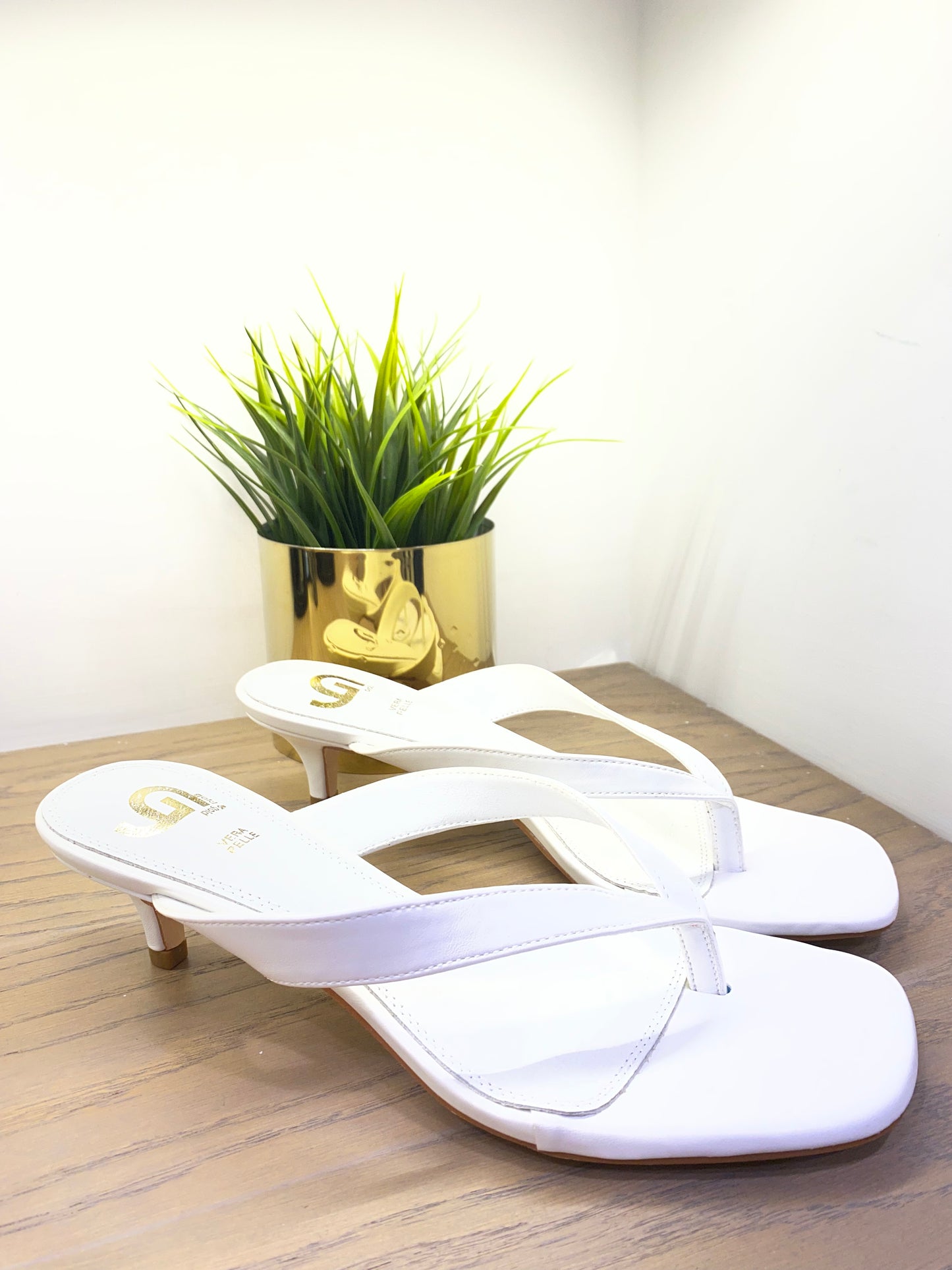 gold infradito tacco basso