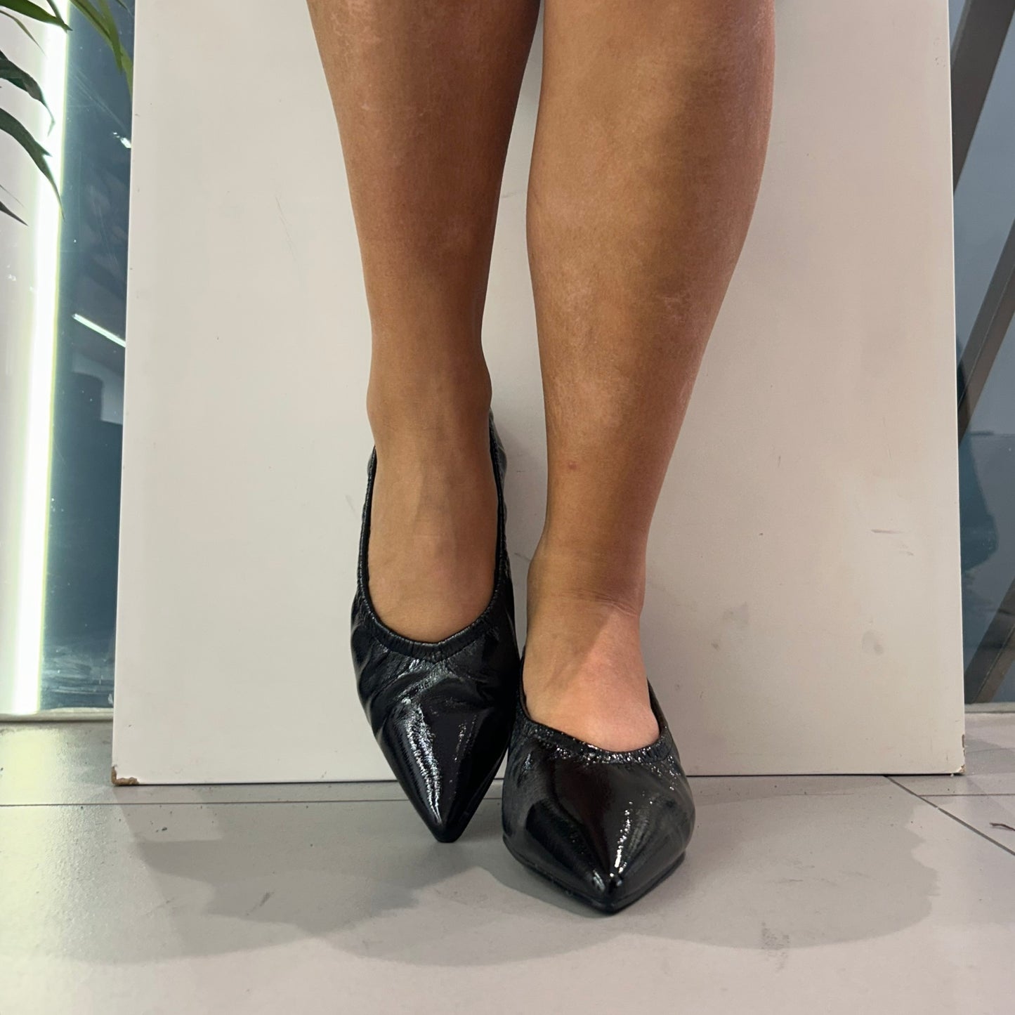 gold ballerina vernice