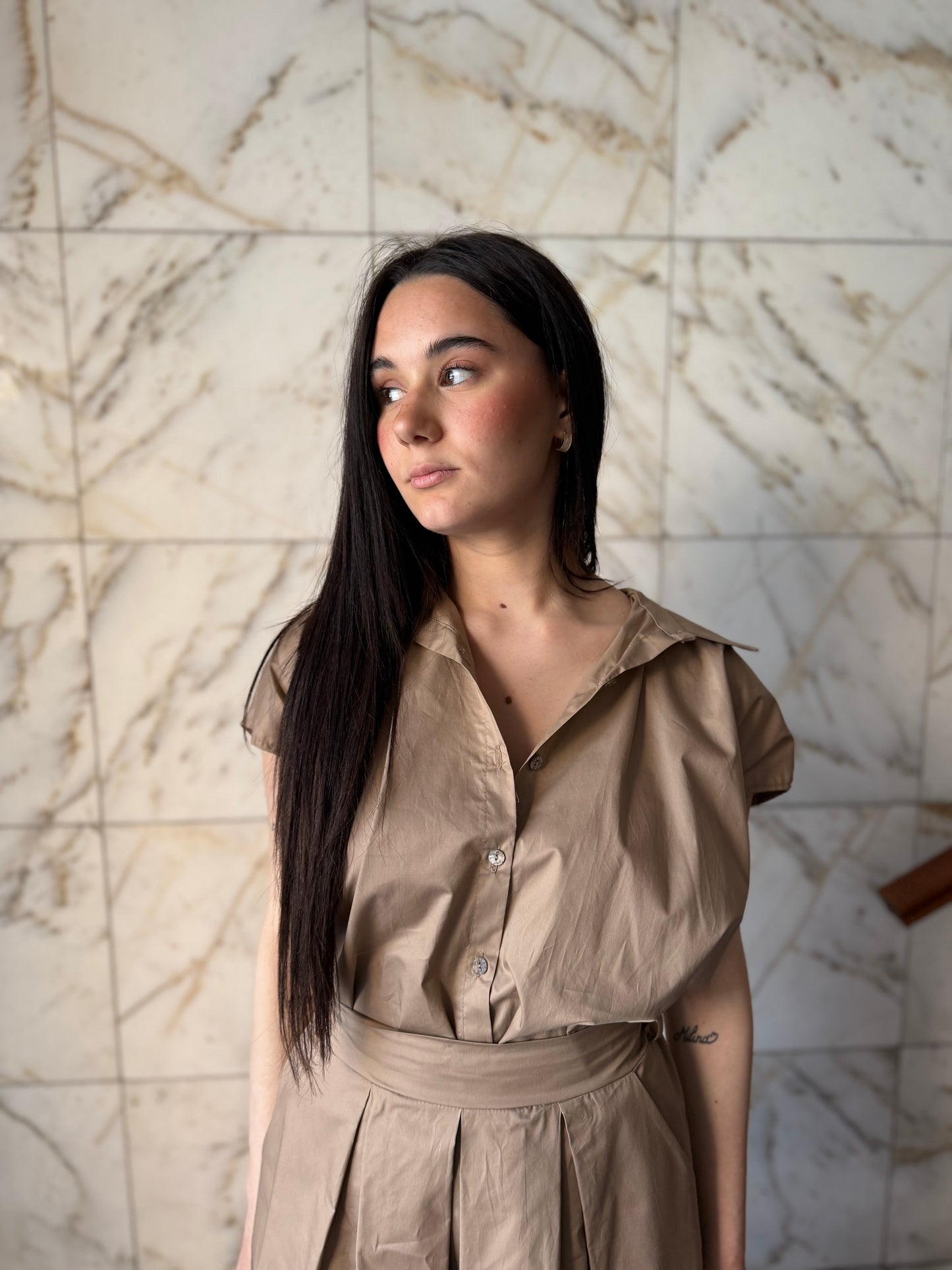 ornella b camicia smanicata