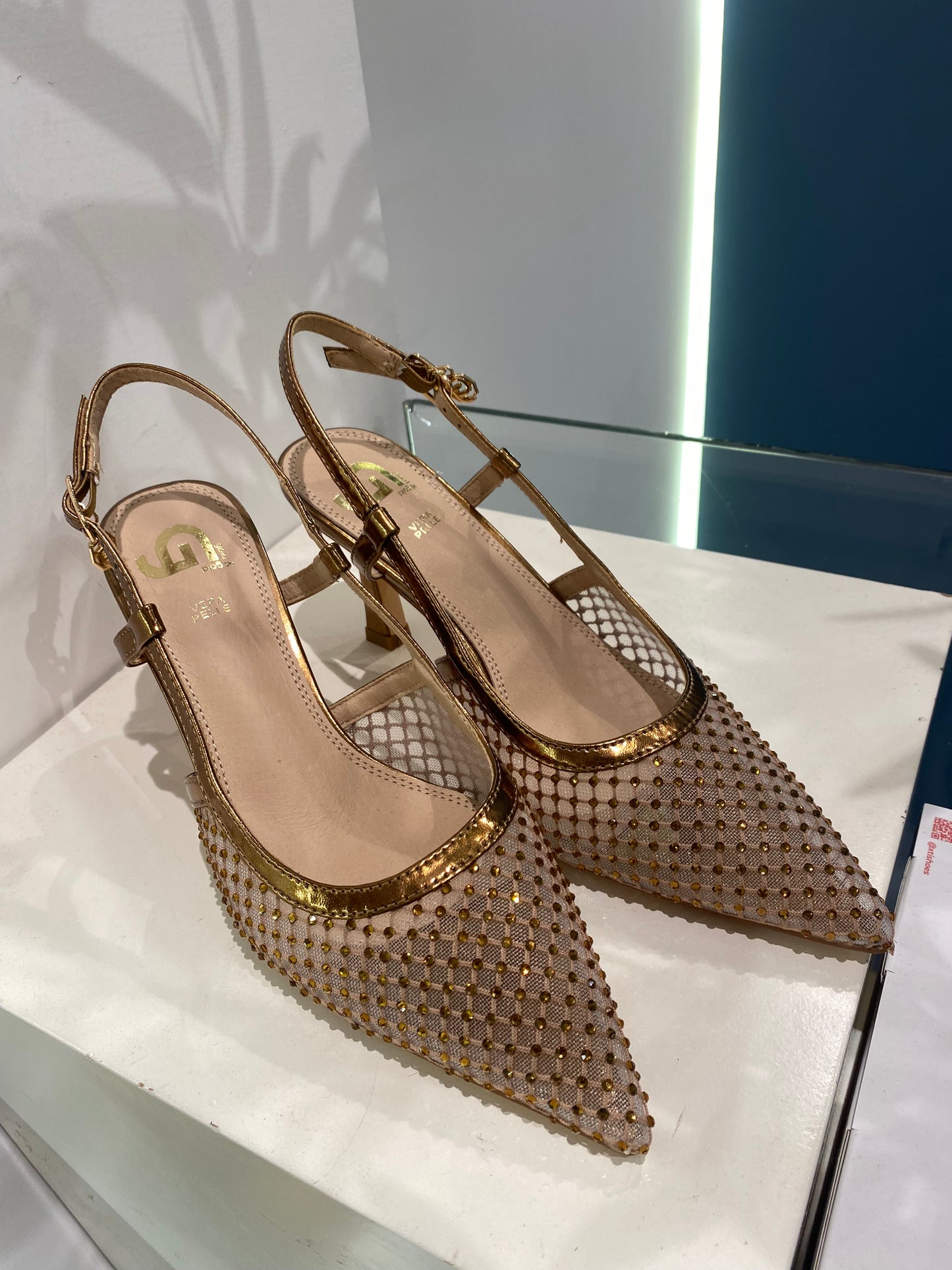 gold sling back mini strass