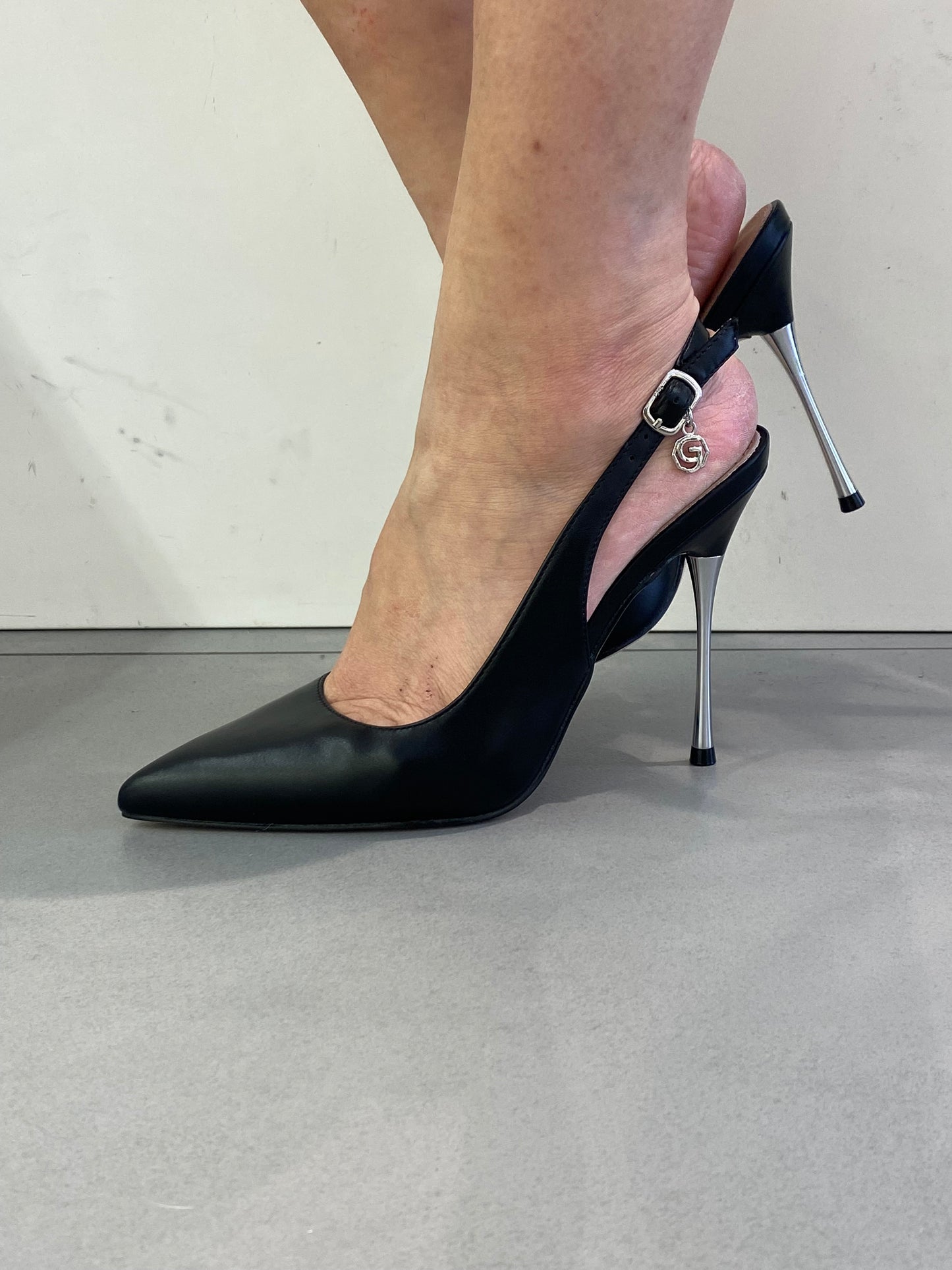 gold sling back t metallo