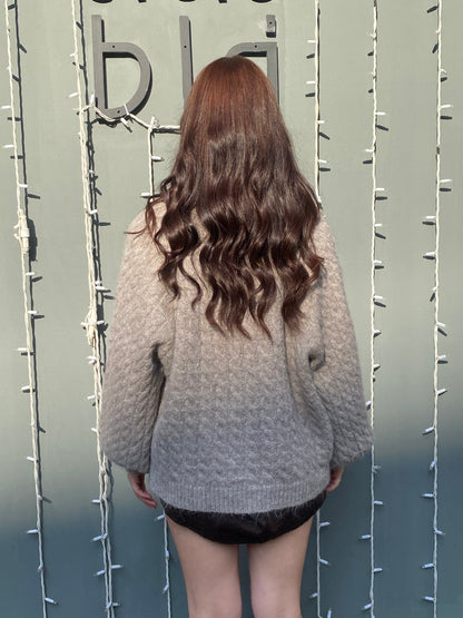 monique cardigan over bottoni