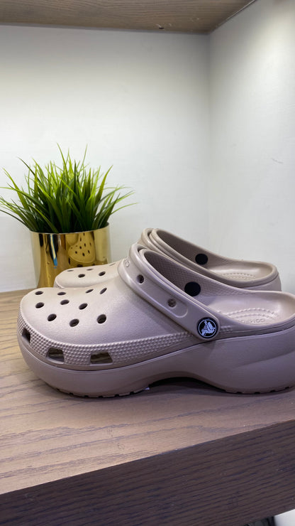 crocs classic platform