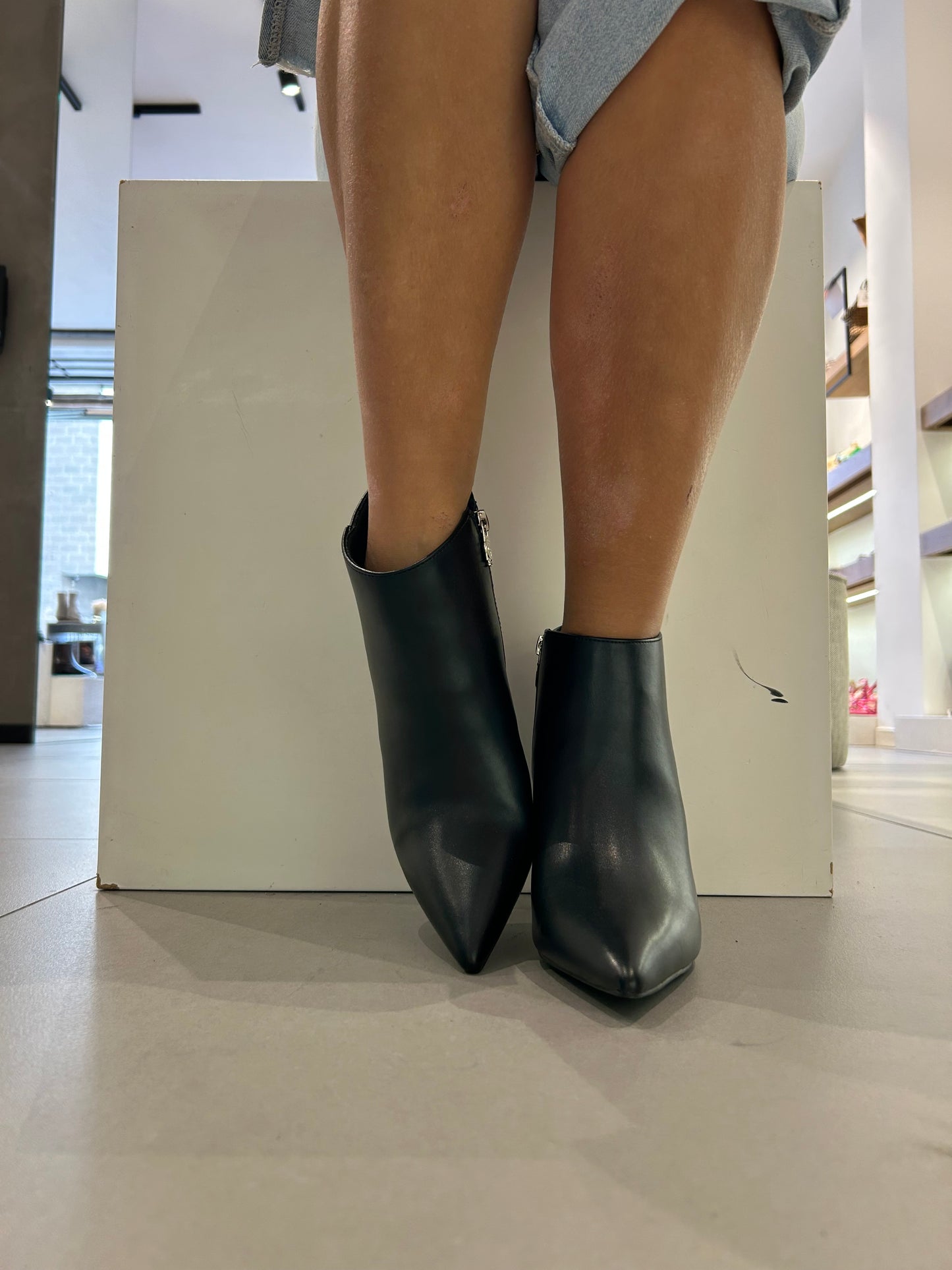 gold tronchetto borchie