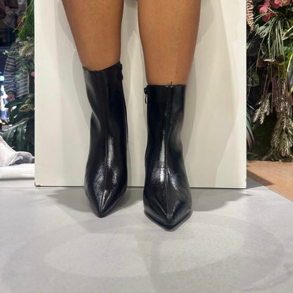 gold tronchetto vernice