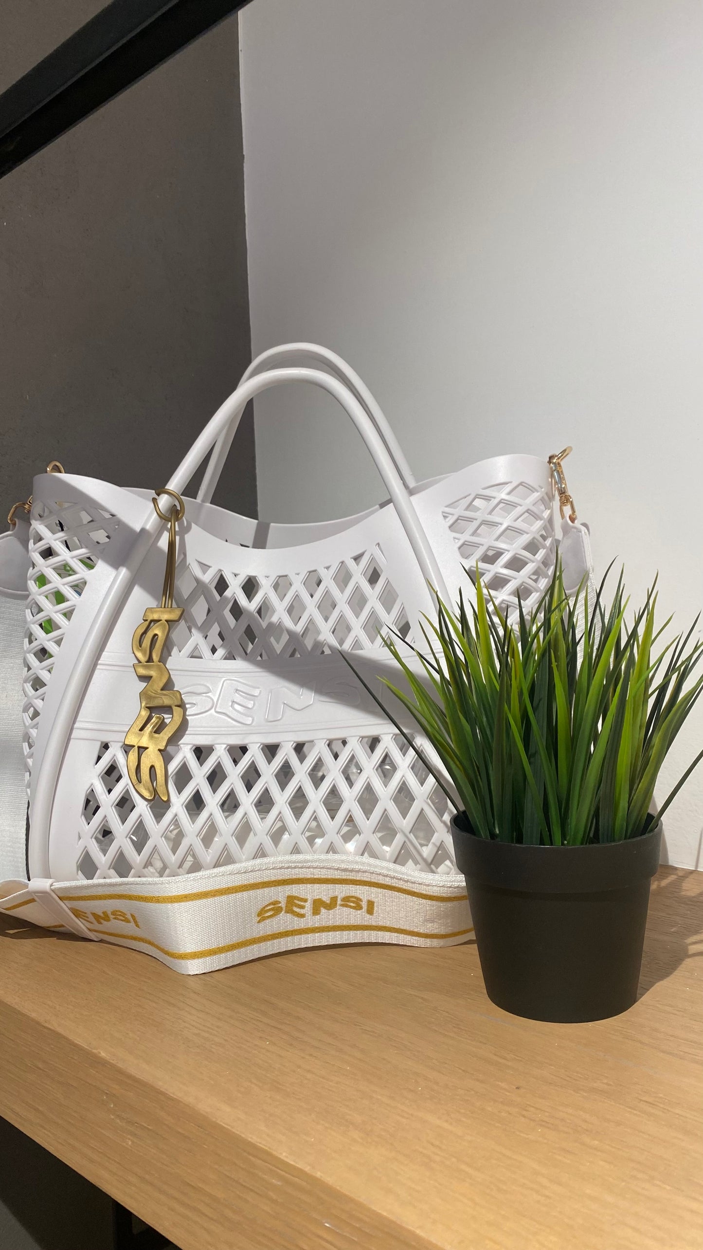 sensi flamingo bag