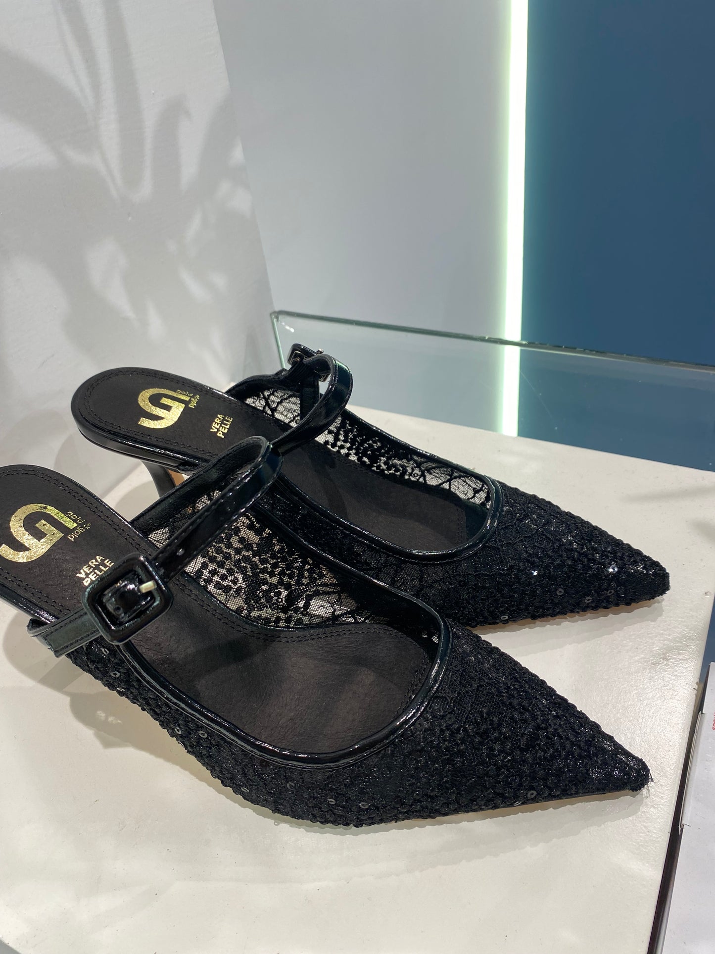gold mules in pizzo