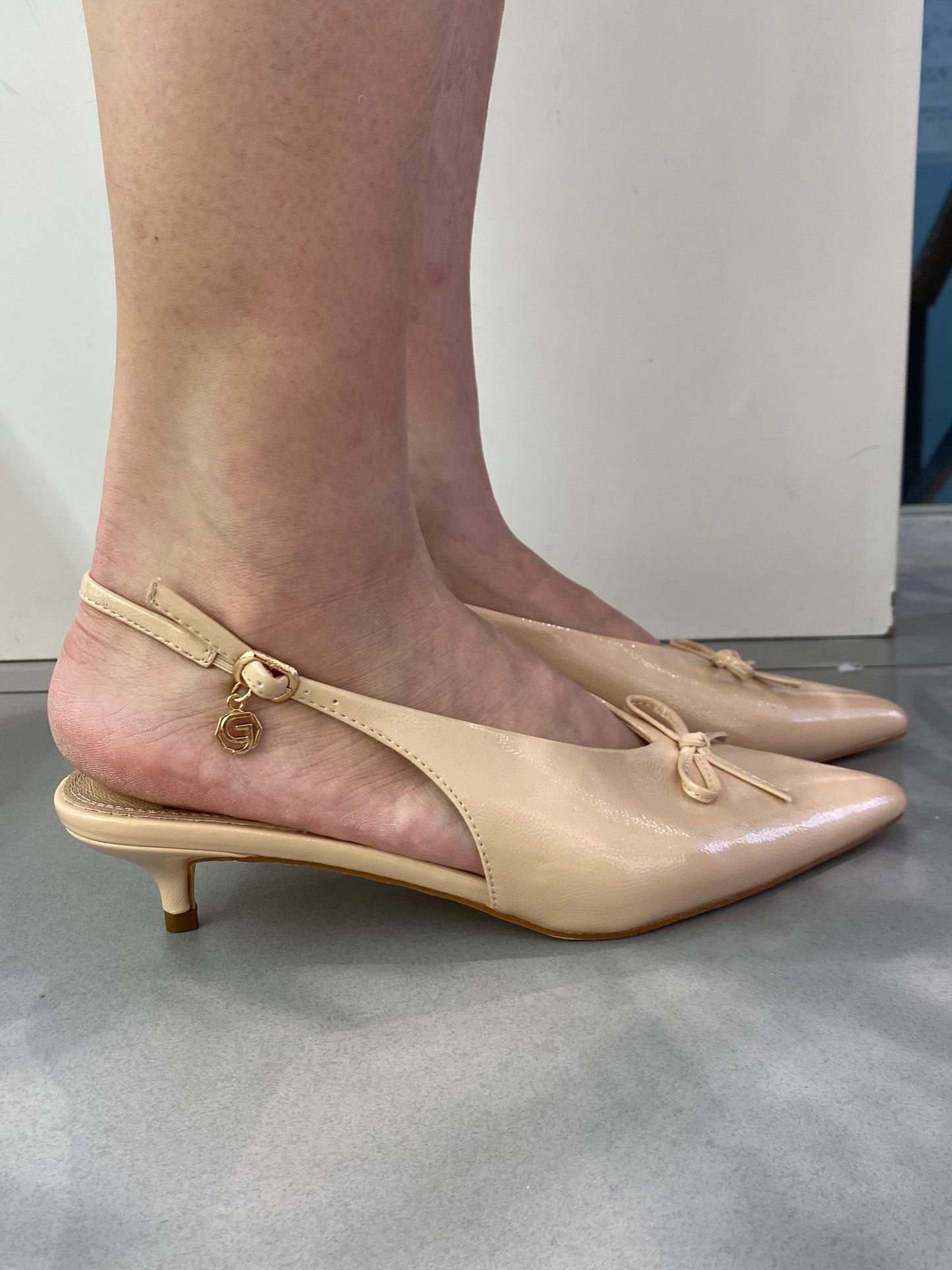 gold sling back fiocco