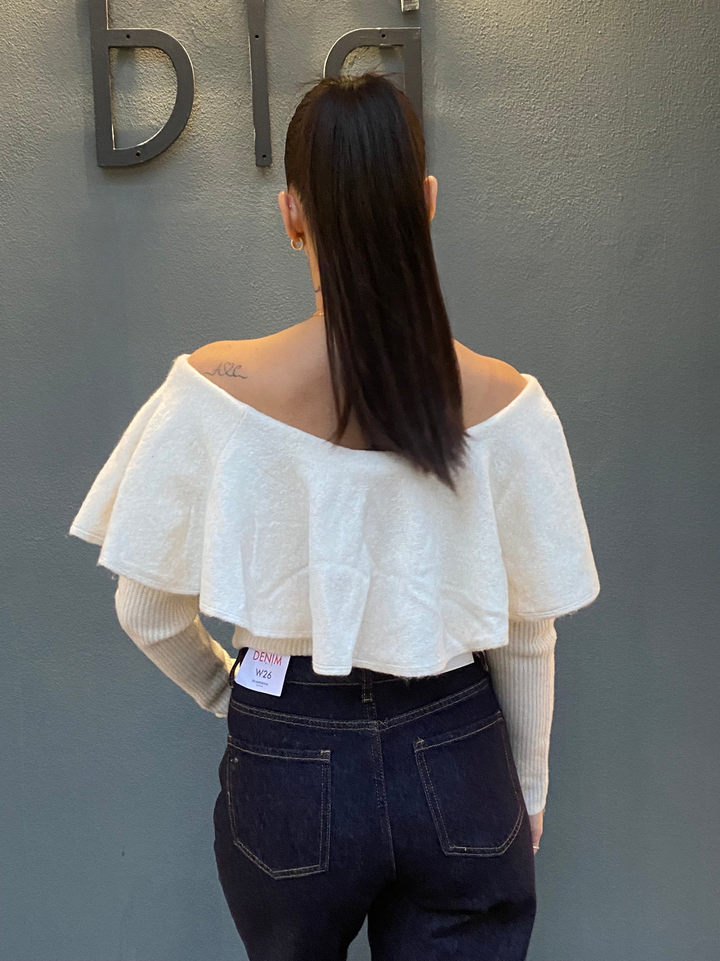 glamorous pull scollo barca