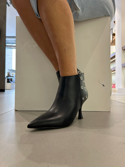 gold tronchetto borchie