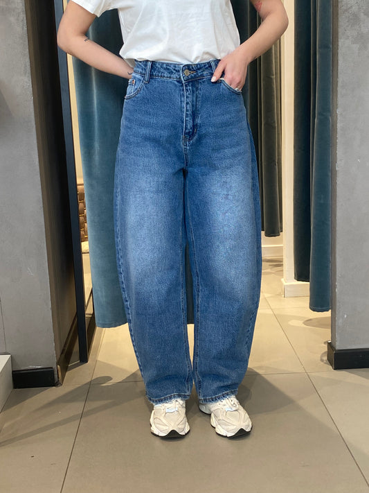 monique jeans baloon