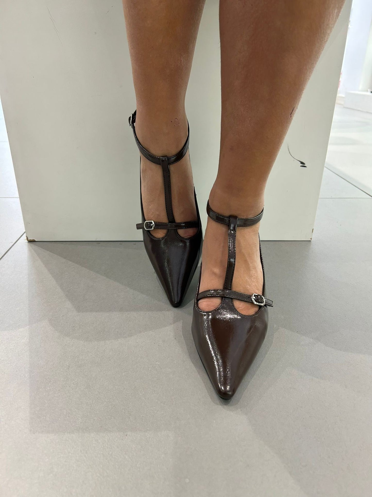 gold decollete caviglia