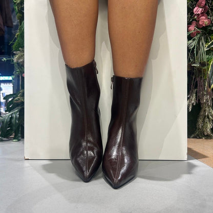 gold tronchetto vernice