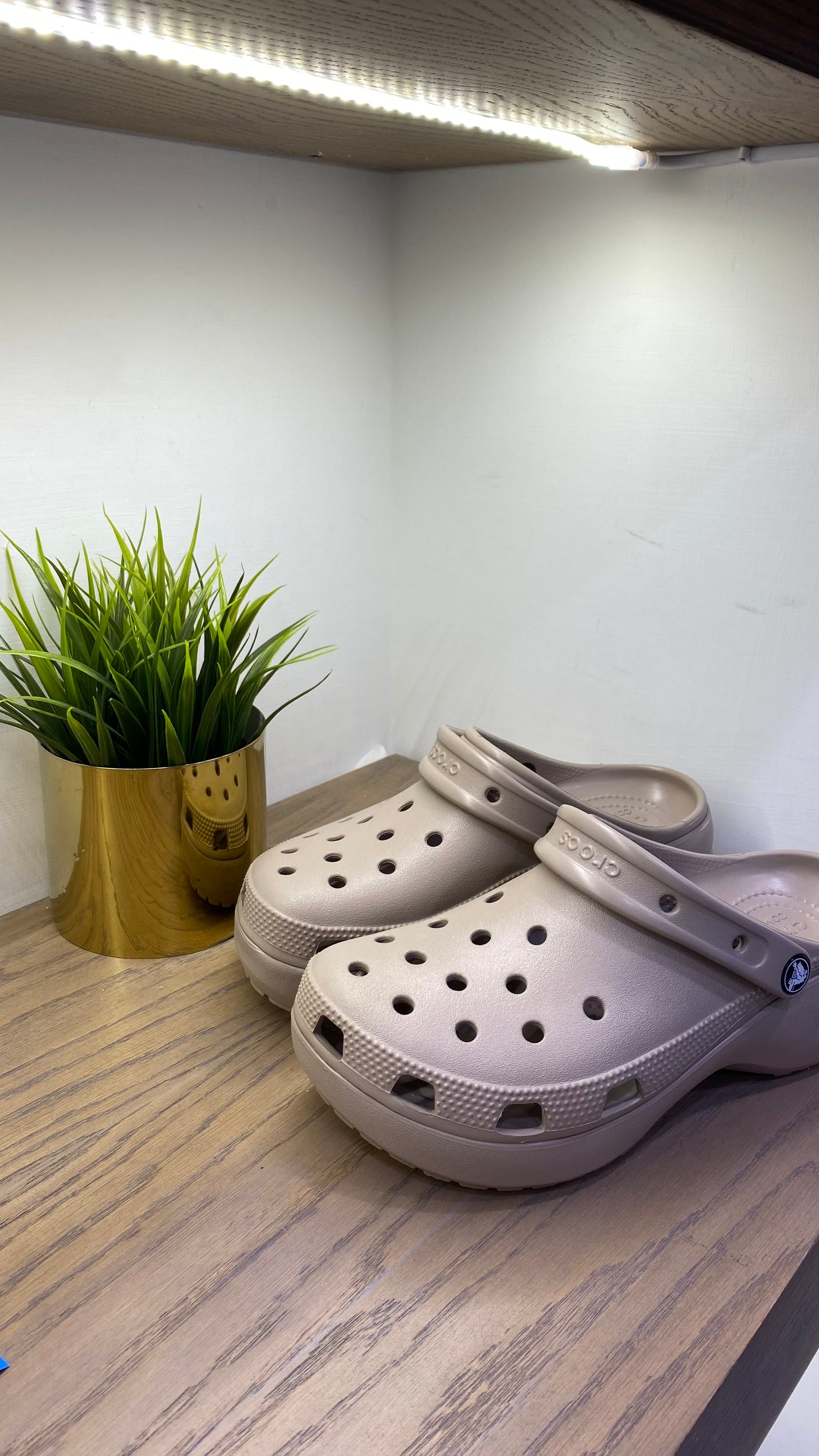 crocs classic platform