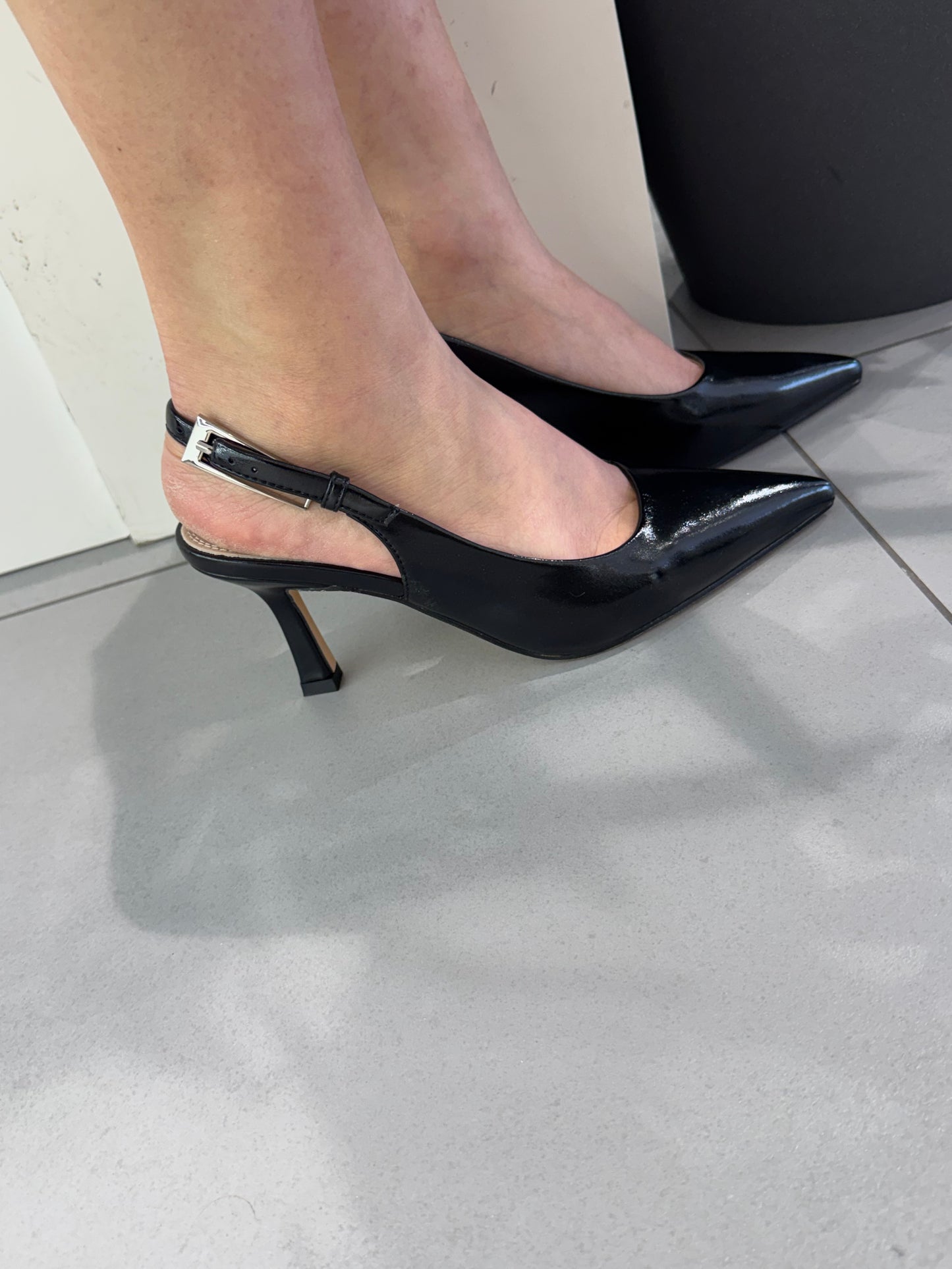 gold slingback basic