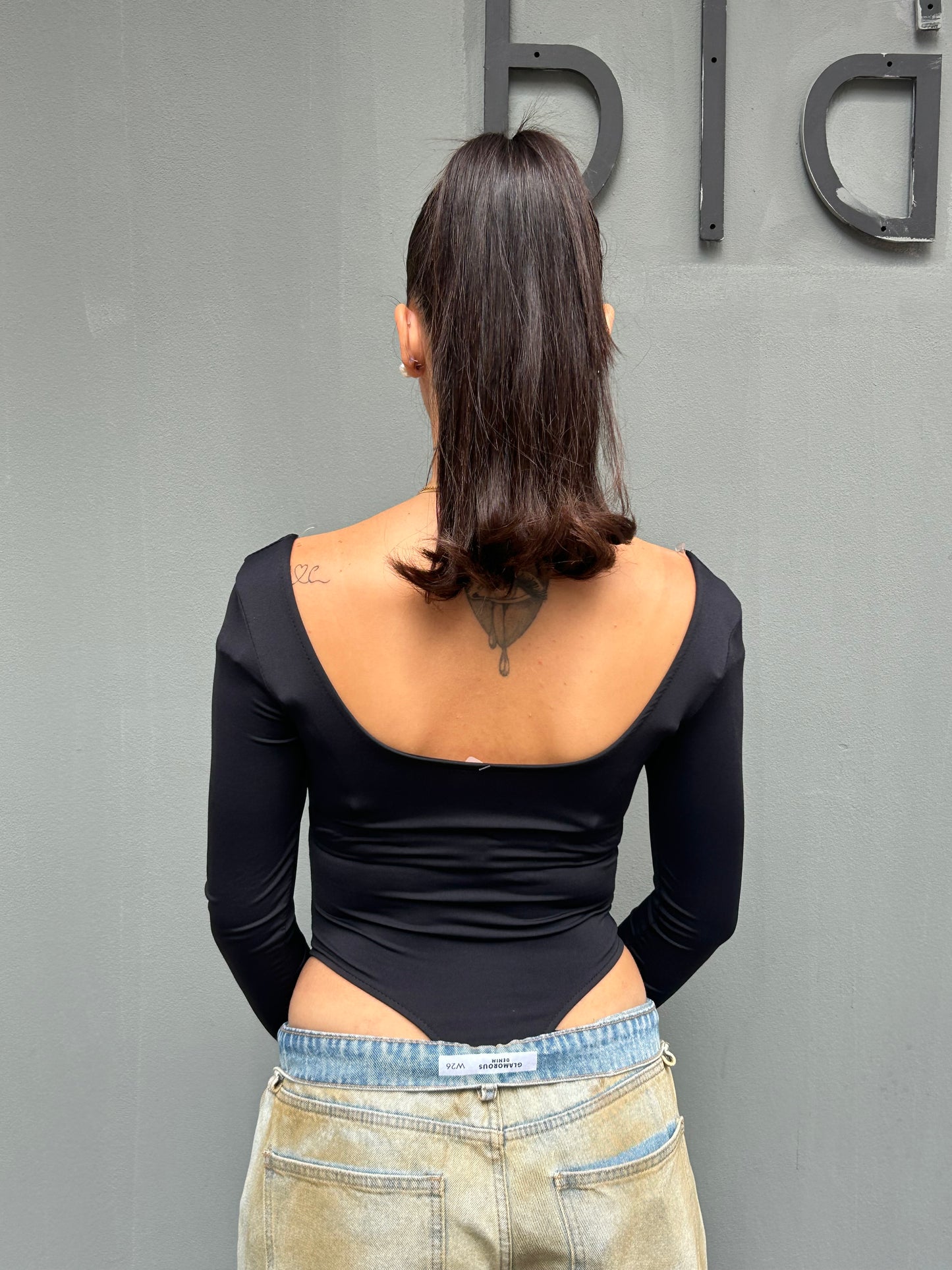 isabel body scollo tondo