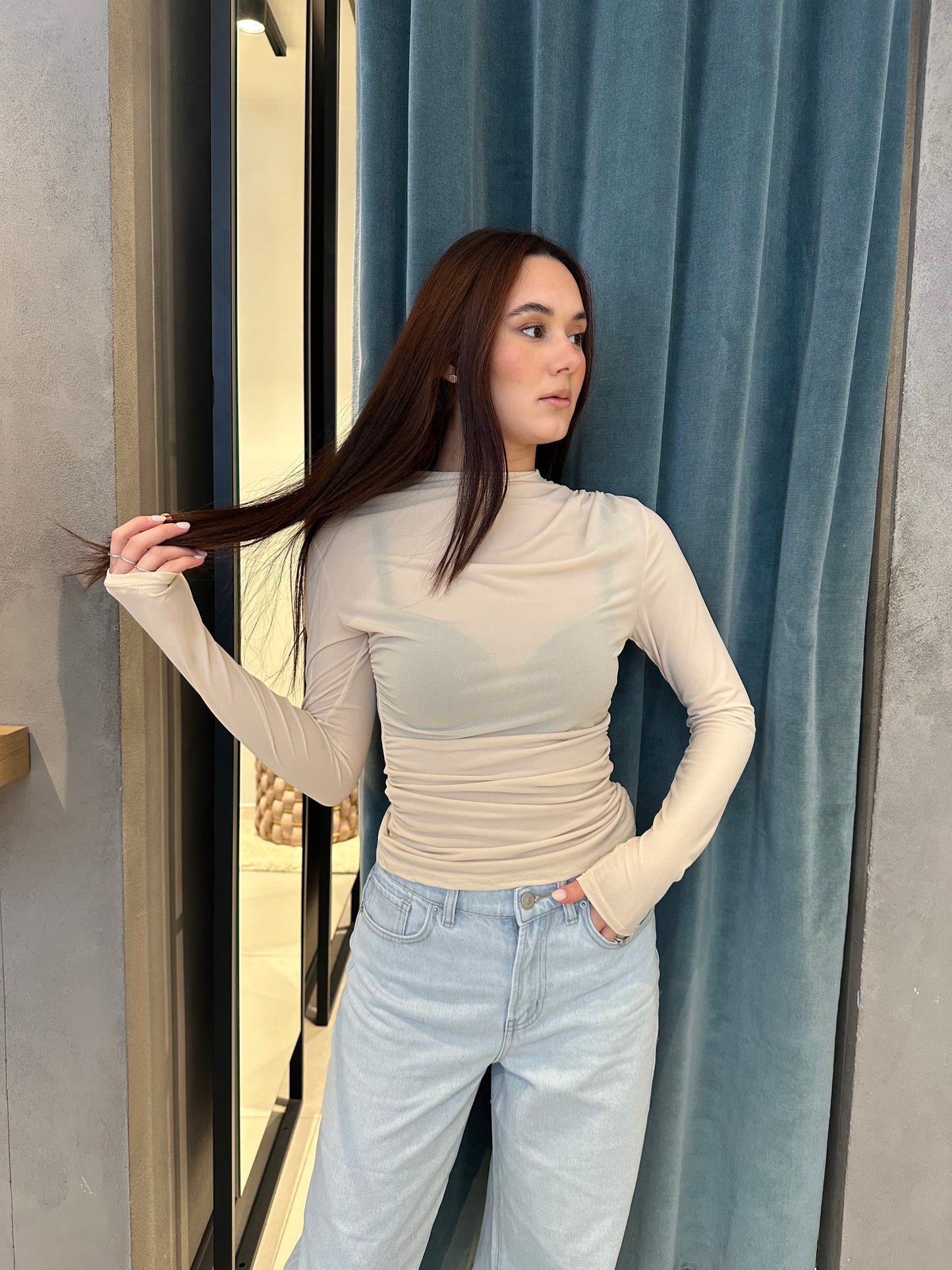 isabel maglia arriccio velo
