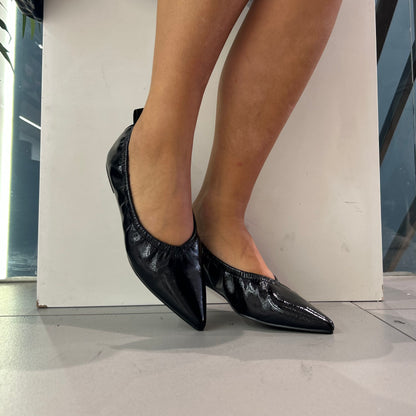 gold ballerina vernice