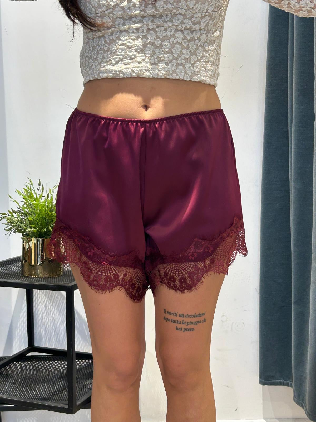 jessy short raso con pizzo