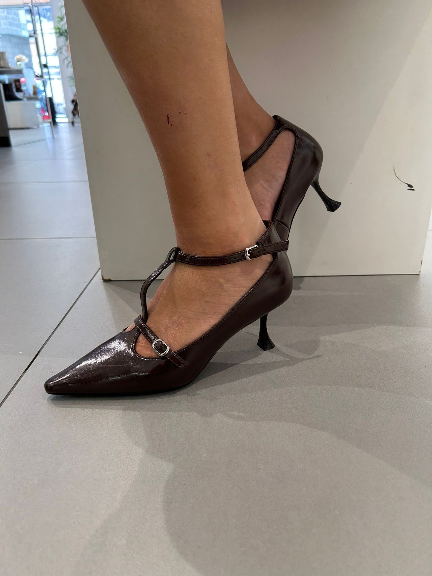 gold decollete caviglia