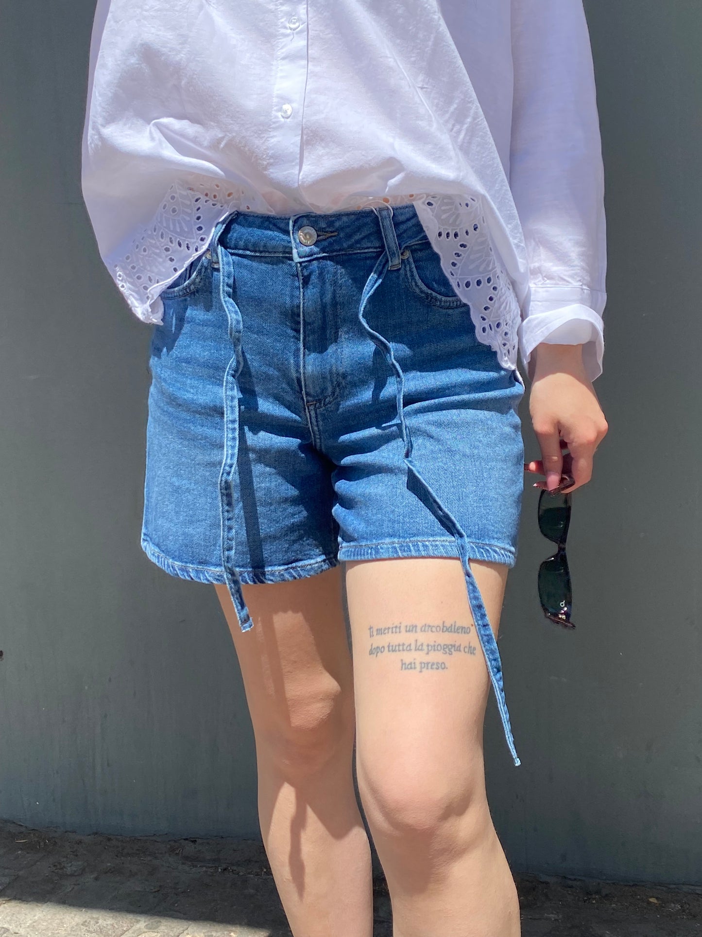only shorts denim cintura