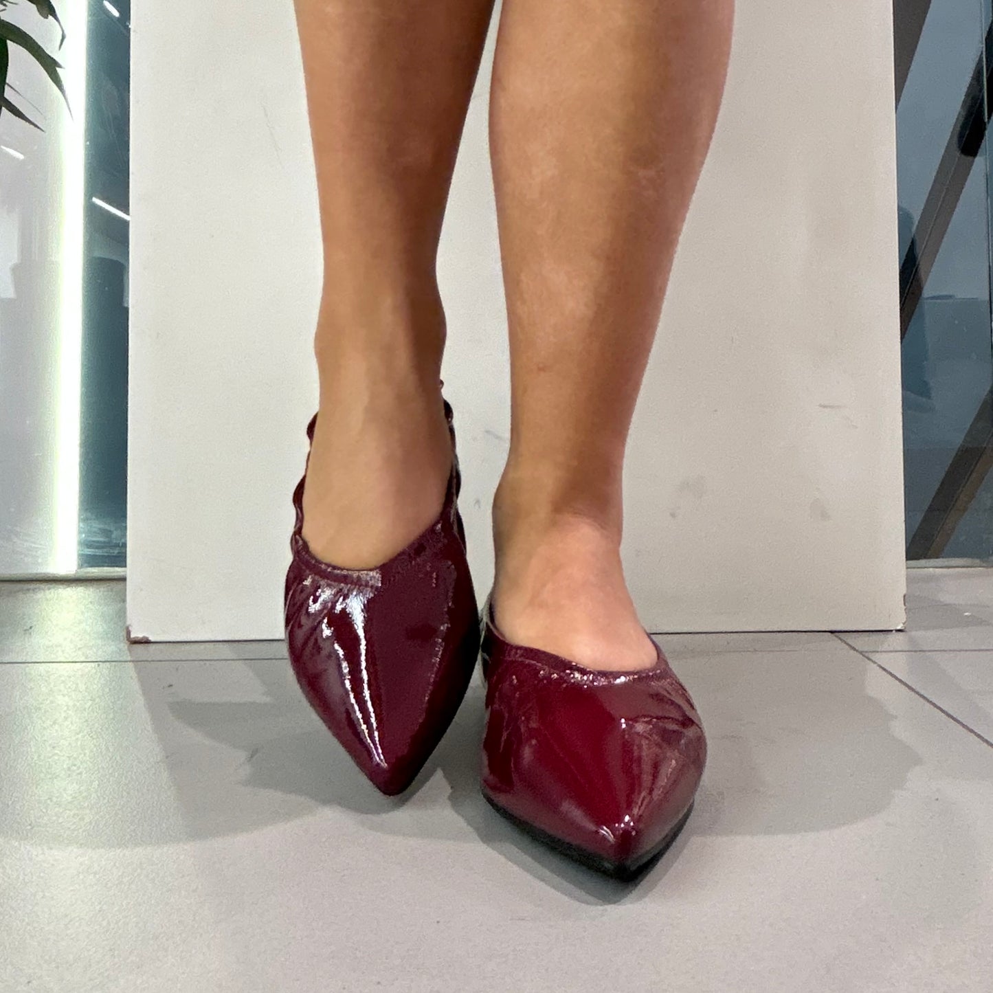 gold ballerina vernice