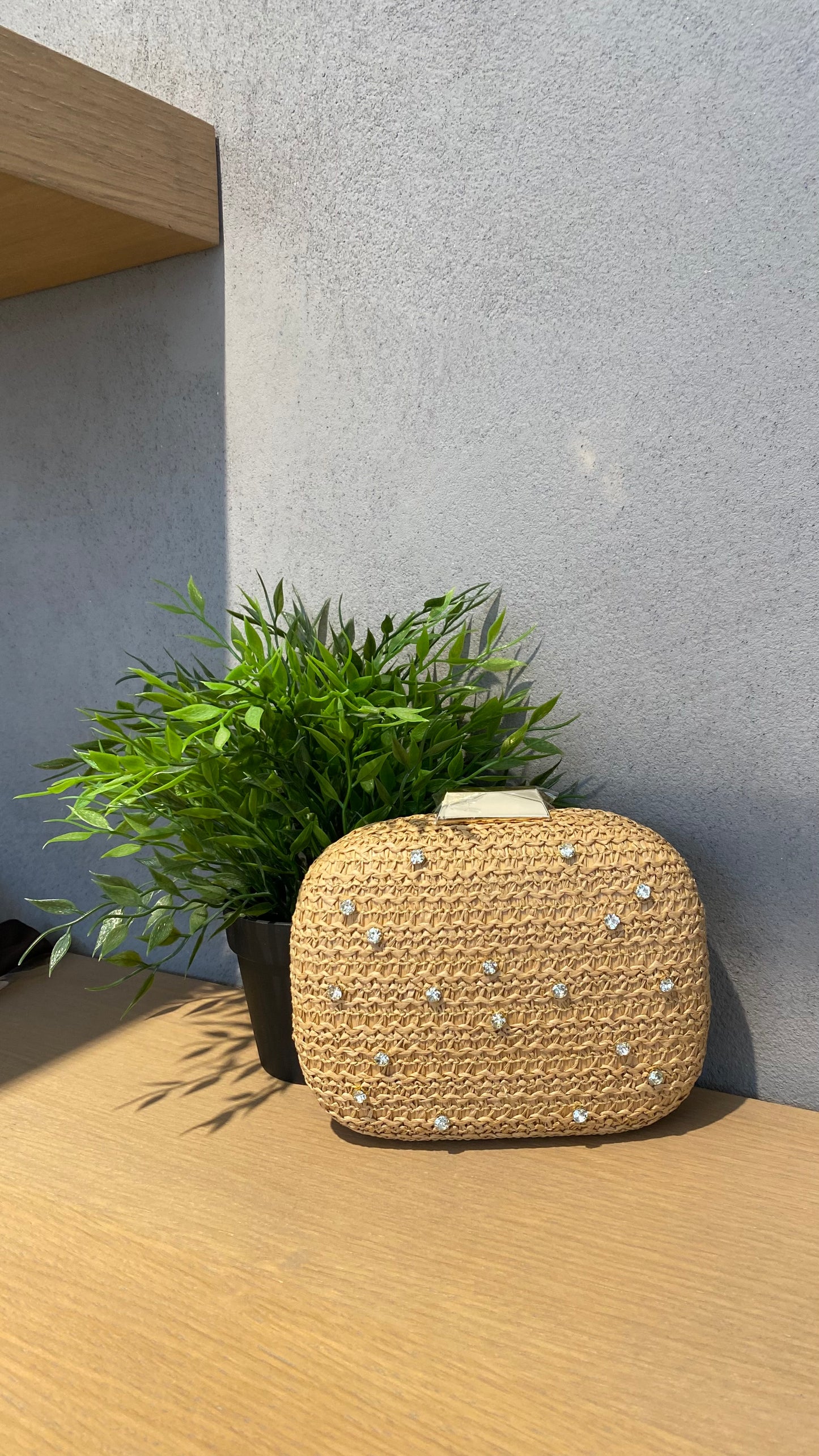 sara pochette raffia strass