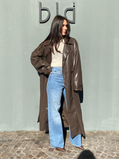 glamorous trench over ecopelle