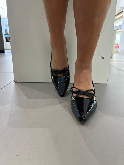 gold decollete fiocco