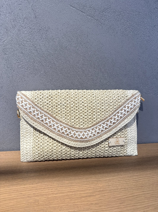 sara irene pochette raffia
