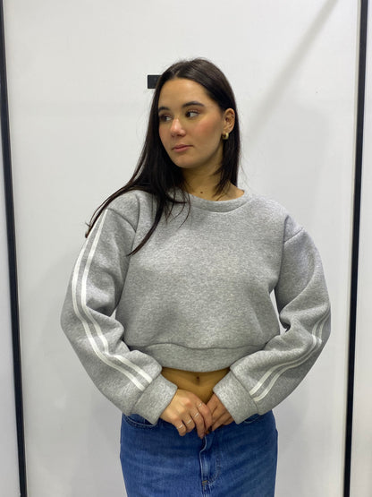 chic felpa crop banda manica