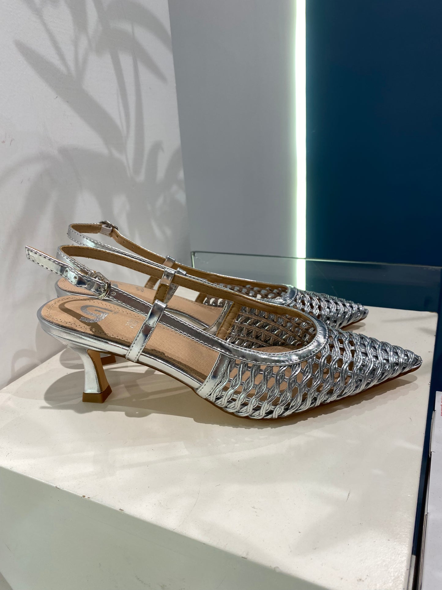 gold sling back rete intrecciata