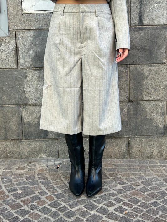 glamorous bermuda gessato