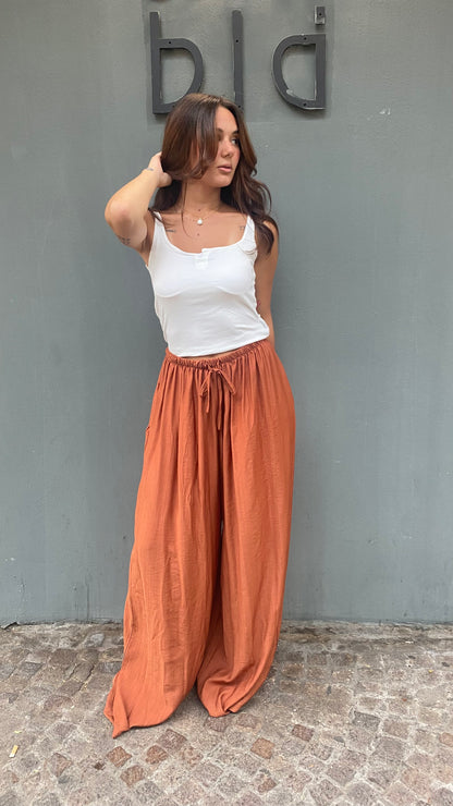 cor01 pantalaccio fluido