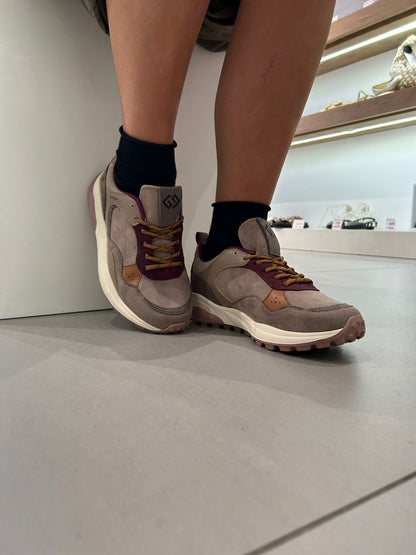 gold sneakers camoscio