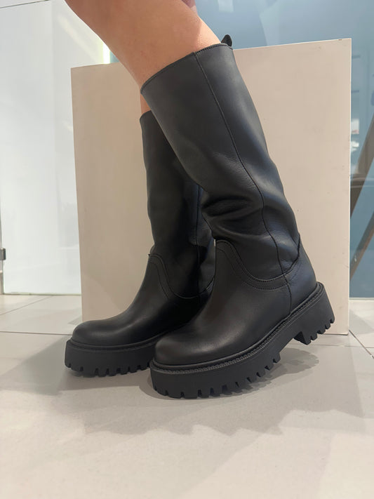 rachel boot platform