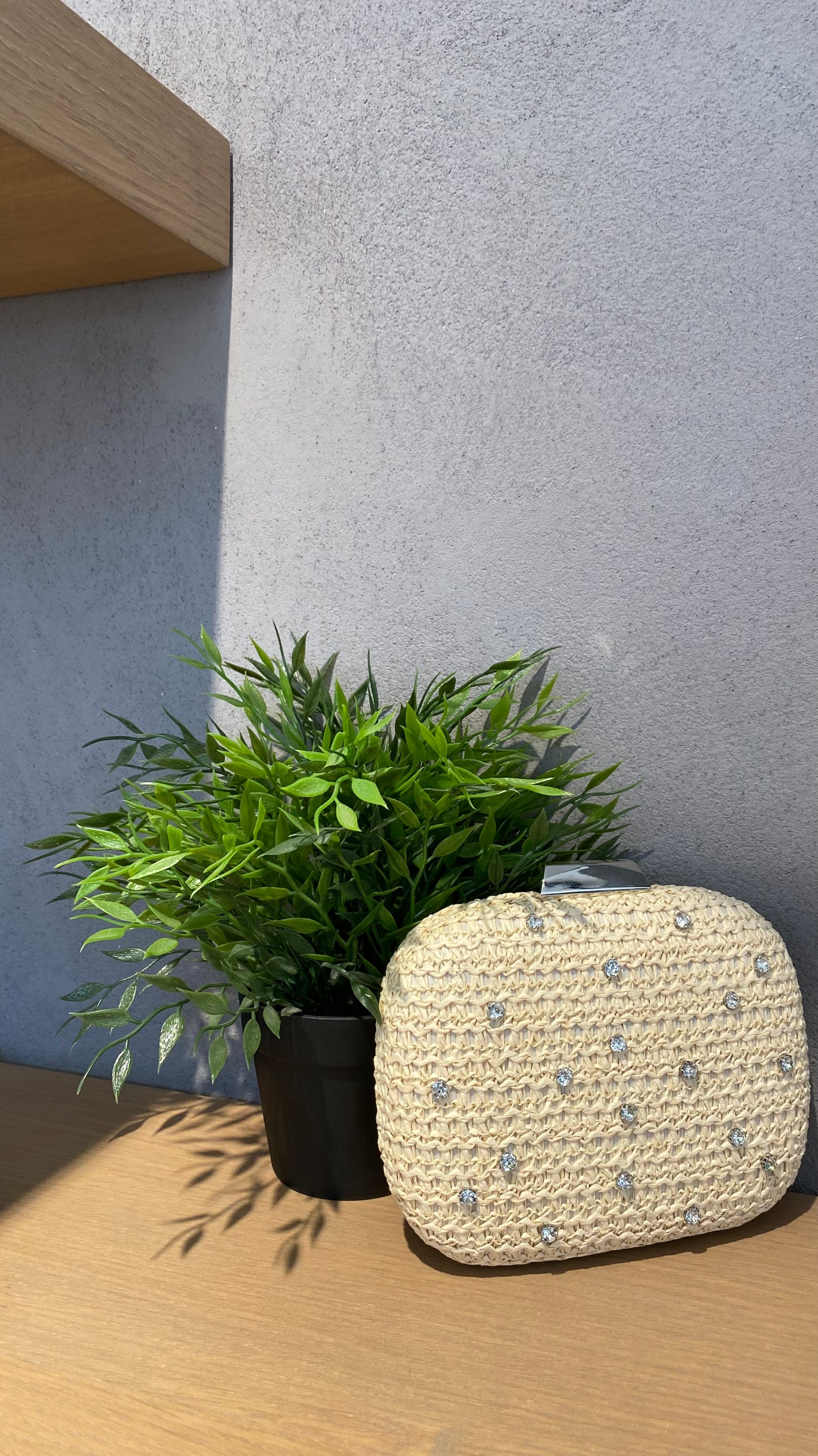 sara pochette raffia strass