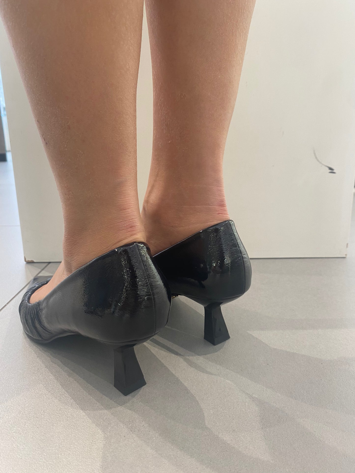 gold decollete punta arriccio