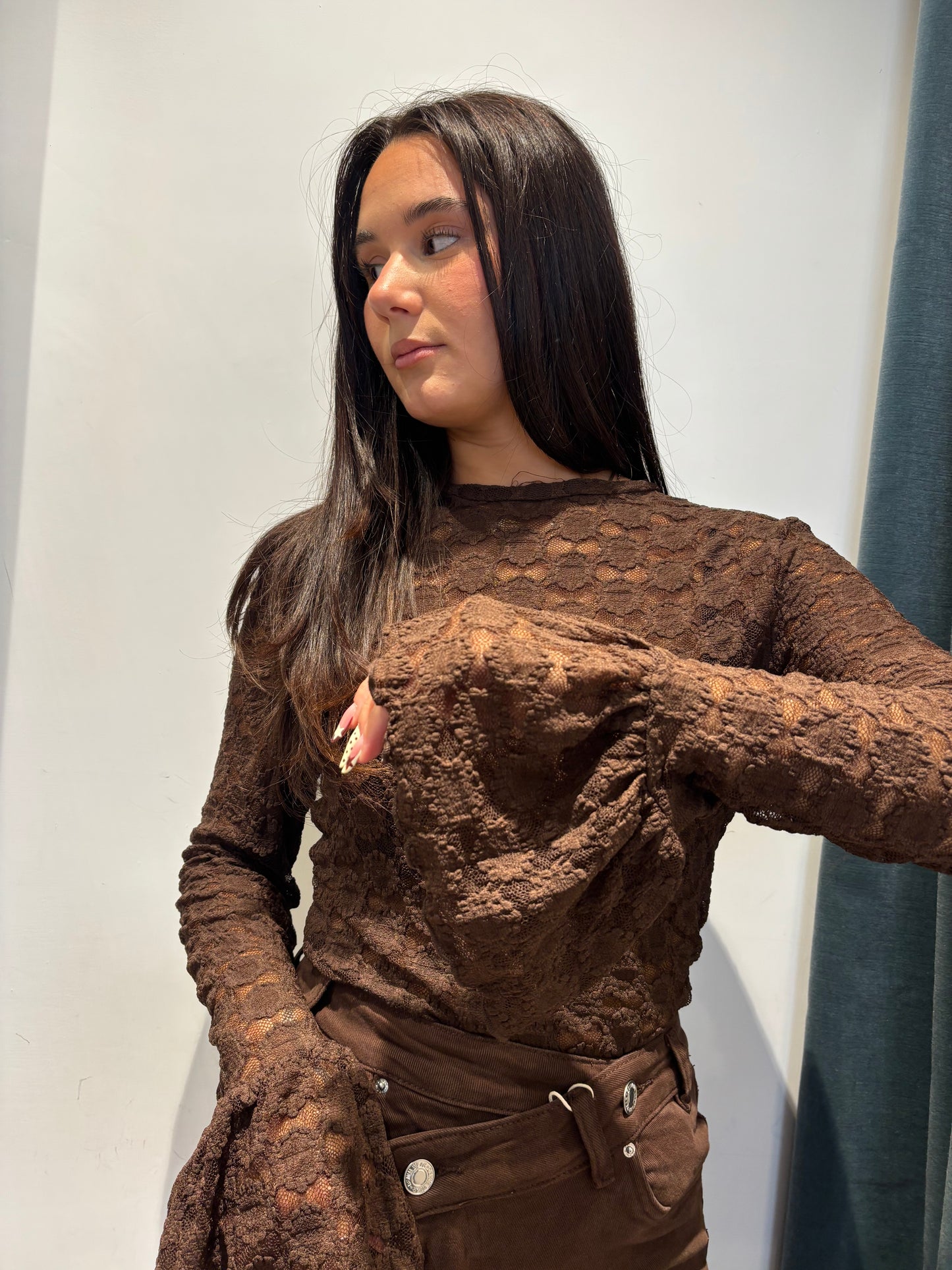 monique maglia ricamata