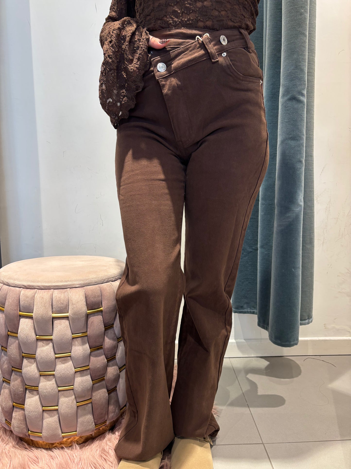 monique jeans chiusura trasversale